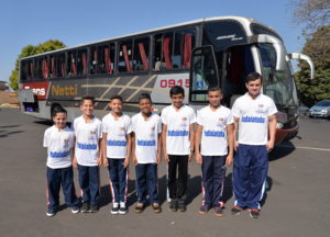 Equipe campeã de ginástica artística masculina com o técnico Bruno Garcia. Foto: Eliandro Figueira – SCS|PMI.