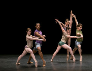 São Paulo Companhia de Dança abre o festival dia 4 com duas coreografias. Foto: Clarissa Lambert.