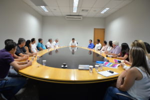 Prefeito fez o anúncio da medida em reunião com comerciantes no último dia 8. Foto: Eliandro Figueira - RIC|PMI.