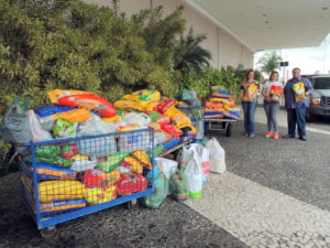 Entrega de doações da Campanha “Focinho Amigo” do Plaza Shopping para a ASPA. Foto: divulgação|Plaza Shopping Itu.